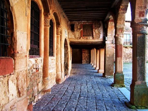Hostal Nicolas Medinaceli Luaran gambar