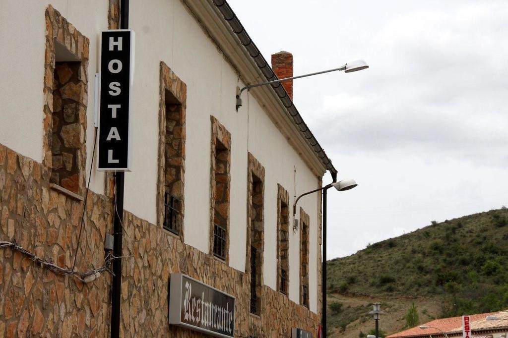 Hostal Nicolas Medinaceli Luaran gambar