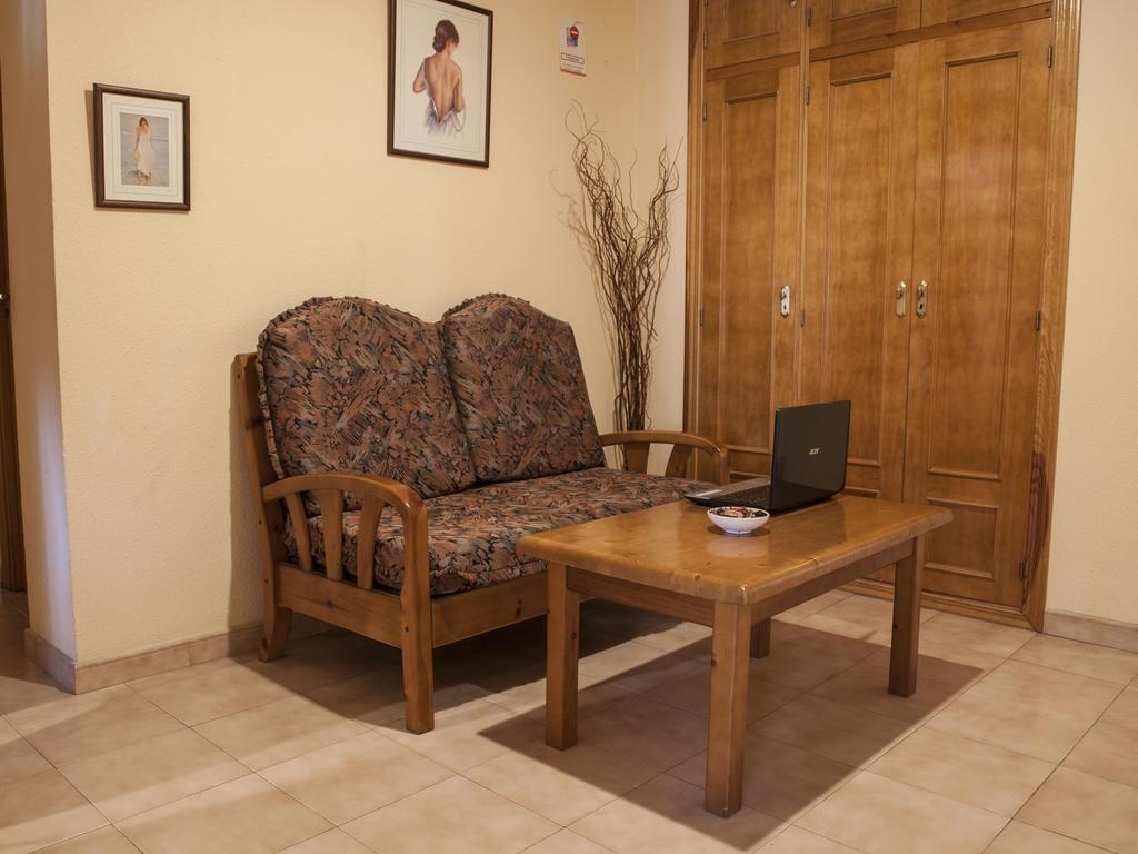 Hostal Nicolas Medinaceli Luaran gambar